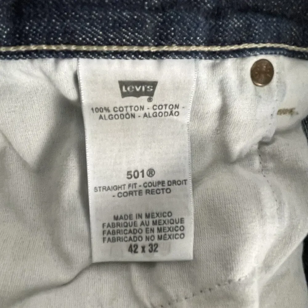 Levi's Men's 501 Orginal Fit Jeans Straight Leg Buton Fly 42x32 (39x30)